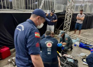 Homem de 28 anos sofre queda de seis metros e morre no parque da Efapi