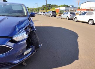 VÍDEO: Acidente entre Ford Focus e T-Cross mobiliza bombeiros em Chapecó