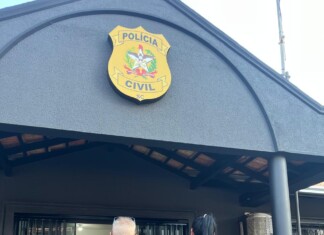 Mulher de 31 anos é presa por atacar ex-companheiro e a atual namorada dele no Oeste de SC