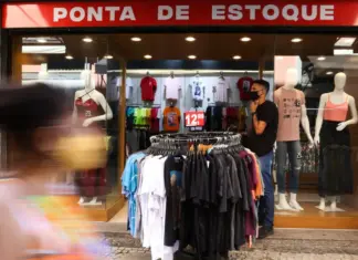 Sindicato do Comércio da Região de Chapecó orienta empresas sobre funcionamento do comércio em feriados