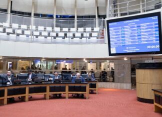 Deputados aprovam projeto que prevê grupos reflexivos para autores de violência doméstica