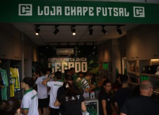 Chape Futsal inaugura loja oficial e amplia promoção para novos sócios