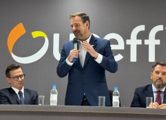 Curso de Direito da UCEFF Chapecó promove palestra sobre a profissão na atualidade brasileira