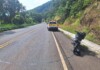 Motociclista sem CNH fica ferido após sair da pista e bater em barranco na SC-283 em Chapecó