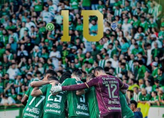 Barra suporta pressão da Chape na Arena Condá e levanta a taça do Catarinense pela primeira vez