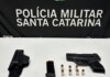 Mulher é presa por porte ilegal de arma de uso restrito em Chapecó