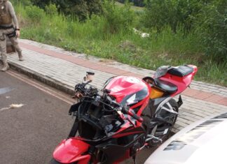 Bombeiros atendem queda de motociclista em estrada rural do Oeste Catarinense