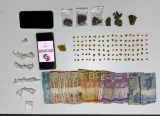 Polícia flagra venda de drogas em via pública e prende dois homens em Chapecó