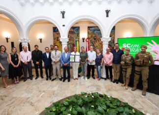 Governo do Estado lança o programa SC em Libras e amplia o acesso de pessoas surdas aos serviços públicos