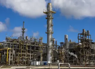 Governo sanciona lei que reduz tributos para indústria química