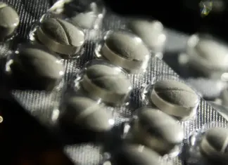 Câmara aprova regras para comercialização de remédios em supermercados