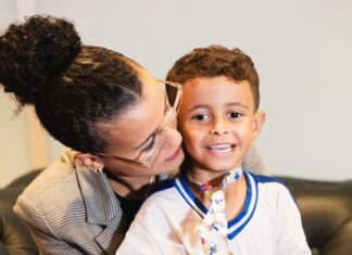 Entre o diagnóstico e a resistência: a realidade das mães atípicas e os avanços em Santa Catarina