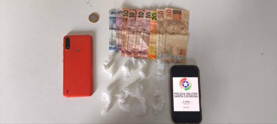 Dupla é presa com cocaína pronta para venda em Chapecó