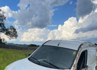 Motorista fica ferido após saída de pista no Oeste de SC