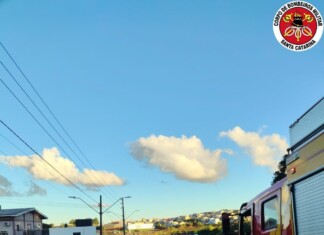 Moto e carro colidem no Oeste e jovem de 18 anos é levado ao hospital