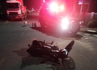 Jovem fica desorientado após acidente entre motocicleta e automóvel em SC