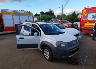 Motorista fica ferido após colisão lateral entre veículos no Oeste de SC