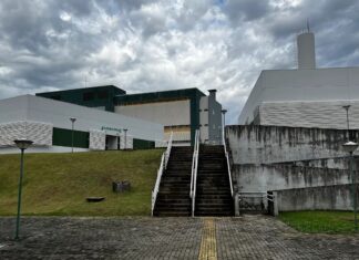Restaurante Universitário do Campus Chapecó da UFFS para após empresa romper contrato