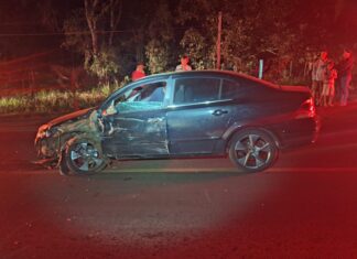 Dois veículos colidem em sentido oposto na SC-283 e motoristas são autuados