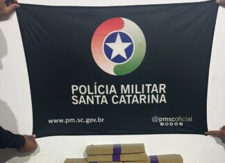 BOPE apreende 10 kg de maconha, arma e mais de R$ 120 mil em SC