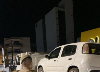 PM recupera carro furtado e detém quatro suspeitos no Oeste de SC