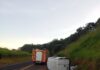 Capotamento em rodovia do Oeste Catarinense mobiliza bombeiros e deixa quatro vítimas feridas