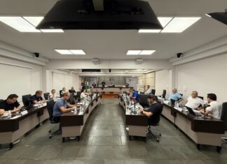 Vereadores de Chapecó pedem ampliação urgente nas doses de vacinas