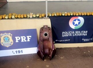 Mais de cinco quilos de cocaína são encontrados dentro de tanque de motocicleta em Chapecó