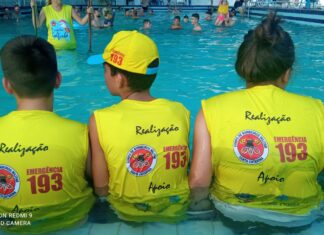 Corpo de Bombeiros Militar leva prevenção aquática a 7,7 mil crianças fora das praias em SC