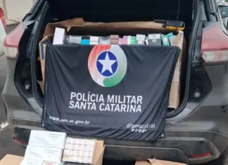 Dupla é flagrada transportando mais de 2 mil vapes e remédios proibidos no Oeste de SC