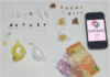 Mulher é presa por tráfico de drogas após tentar fugir da PM em Chapecó