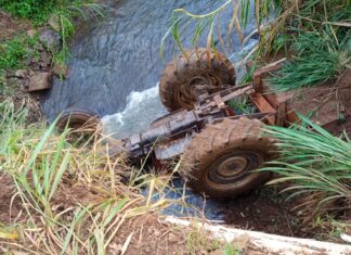 Homem fica ferido após capotamento de trator no Oeste Catarinense