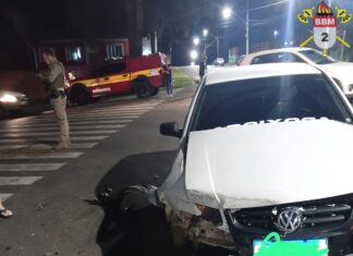 Colisão entre dois carros mobiliza bombeiros no Oeste