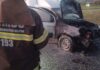 Populares ajudam a conter incêndio em veículo antes da chegada dos bombeiros em SC