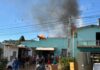 VÍDEO: Incêndio atinge kitnet e mobiliza bombeiros em Chapecó