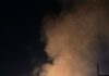 Incêndio destrói casa de dois andares durante a madrugada em SC