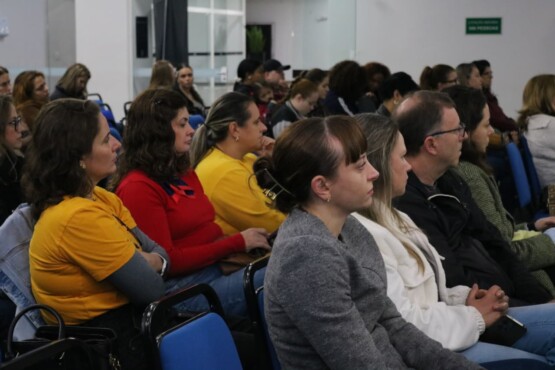 Saúde promove segunda etapa de formação para famílias atípicas