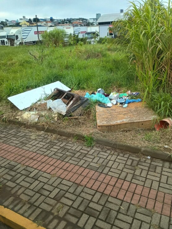 Prefeitura de Chapecó instalará câmeras em ponto de descarte irregular de lixo