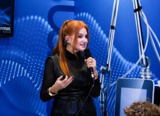 Do consultório ao palco da Dermitek no Full Face 2026: Fernanda Ledra compartilha sua expertise em Laser CO₂ Corporal para profissionais de todo Brasil
