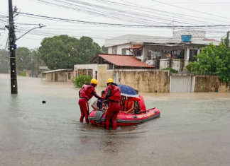 Temporal devasta cidades: quatro mortos e mais de mil pessoas fora de casa