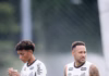Neymar se irrita em treino, discute com jovem e dá rasteira no CT do Santos