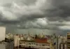 Frente fria avança e pode provocar até 150 mm de chuva em três regiões do Brasil