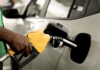 Gasolina pode ficar mais barata: governo avalia aumentar mistura de etanol para 32%