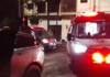 VÍDEO: Colisão entre carro e caminhão mobiliza Bombeiros e Samu no Centro de Chapecó durante a madrugada