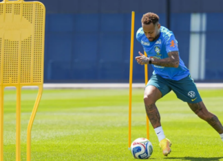 Neymar volta a treinar com a Seleção, mas deve iniciar no banco contra a Escócia