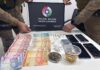 PM apreende drogas, dinheiro e balança de precisão em residência usada para tráfico