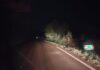 Carro sai da pista durante a madrugada no Oeste Catarinense; condutor recusa teste de alcoolemia