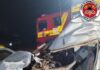 Colisão frontal entre carro e caminhão deixa um morto na BR-282