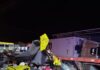 Jovem fica ferido após carro colidir contra carreta estacionada no Oeste Catarinense