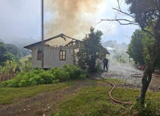 Incêndio destrói casa no Oeste de SC; suspeita é de problema na rede elétrica